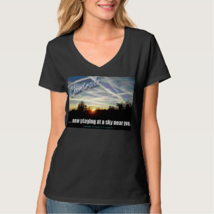 "Jetzt, spielend an einem Himmel nahe Ihnen. " T-Shirt
