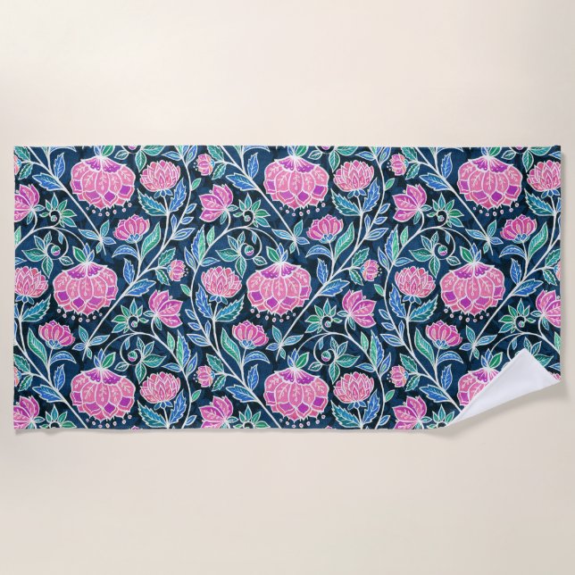 Jewel Toned Boho Chalk Chintz Floral Pattern Strandtuch (Vorderseite)