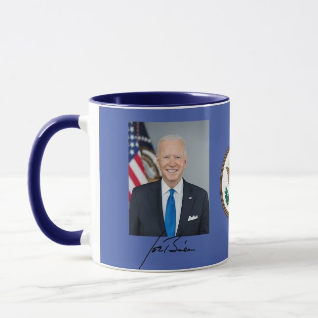 Joe Biden & Kamala Harris Offiziell Portrait Tasse (Links)