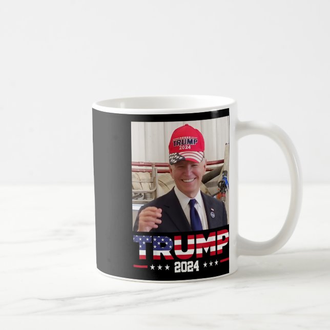 Joe Biden trägt einen Trump-Hut Kaffeetasse (Rechts)