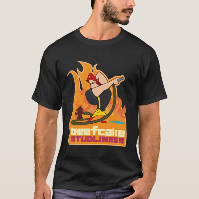 Johnny Bravo Beefcake Studliness Feuerwehrmann T-Shirt (Vorderseite)