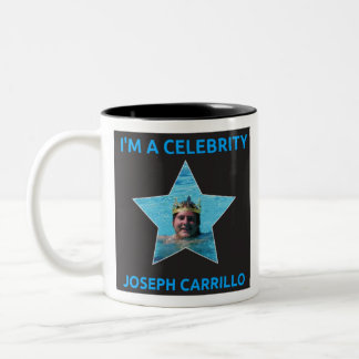 Joseph Carrillo - Ich bin eine Feier Zweifarbige Tasse