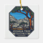 Joshua Tree Nationalpark Retro Emblem Keramikornament<br><div class="desc">Joshua Tree Vektorgrafik. Der Park ist nach den verdrehten,  überdachten Joshua-Bäumen der Region benannt,  der Park erstreckt sich über die Kakteen-gepunktete Colorado-Wüste und die Mojave-Wüste.</div>
