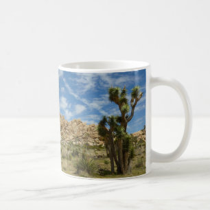 Josua-Bäume und blauer Himmel - Wüstenlandschaft Tasse