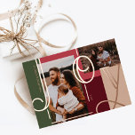 Joy Overlay Bold Modern Color Blocks Family Fotos Folien Feiertagskarte<br><div class="desc">Verbringen Sie die Freude in dieser Urlaubssaison mit unserer modernen fröhlichen Rose vergoldete Foto-Urlaubskarte. Design zeigt "Joy" in fett großen, eleganten Rose Goldfolienbriefe. Zwei Platzhalter für Foto mit dem Overlay für die Goldfolie. Fett gefärbte Farbblöcke in Grün, Rot, Bordeaux und Beige. Personalisieren Sie mit der Unterschrift der Familie und Jahr....</div>