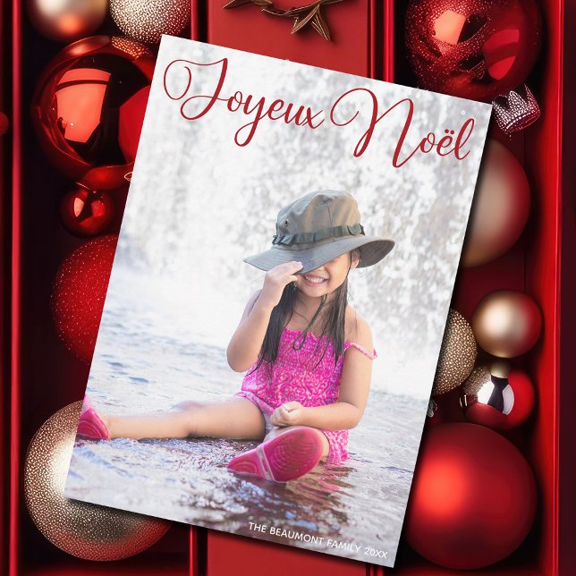 Joyeux Noël Chic Red Script Französisch Familie Fo Feiertagskarte (Von Creator hochgeladen)