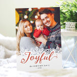 Joyful Typografy Snowflakes Weihnachts-Foto Feiertagskarte<br><div class="desc">Senden Sie Ihre Grüße der Saison mit dieser "Joyful Typografy Snowflakes Overlay Weihnachts-Foto Weihnachtskarte". Für weitere Anpassungen klicken Sie bitte auf den Link "Weitere Anpassung" und verwenden Sie unser Design-Tool,  um diese Vorlage zu ändern.</div>