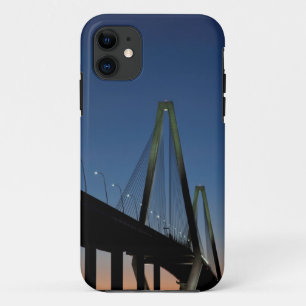 Jr.-Brücke Arthur-Ravenel an der Dämmerung iPhone 11 Hülle