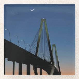 Jr.-Brücke Arthur-Ravenel an der Dämmerung Glasuntersetzer