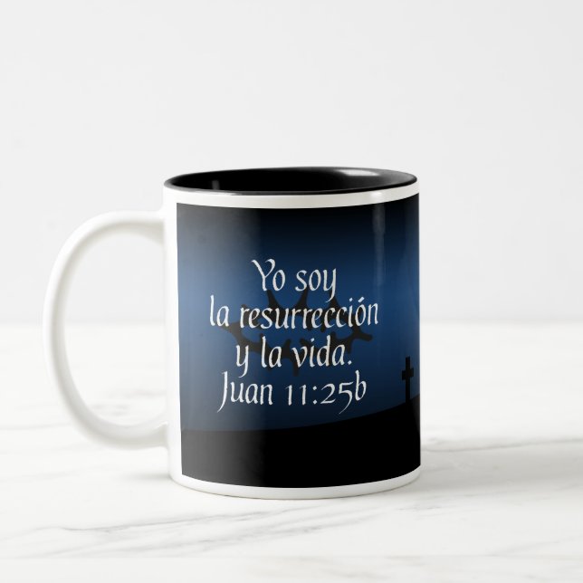 Juan-11:25 b Taza Betrug-Rückseite Biblico Zweifarbige Tasse (Links)