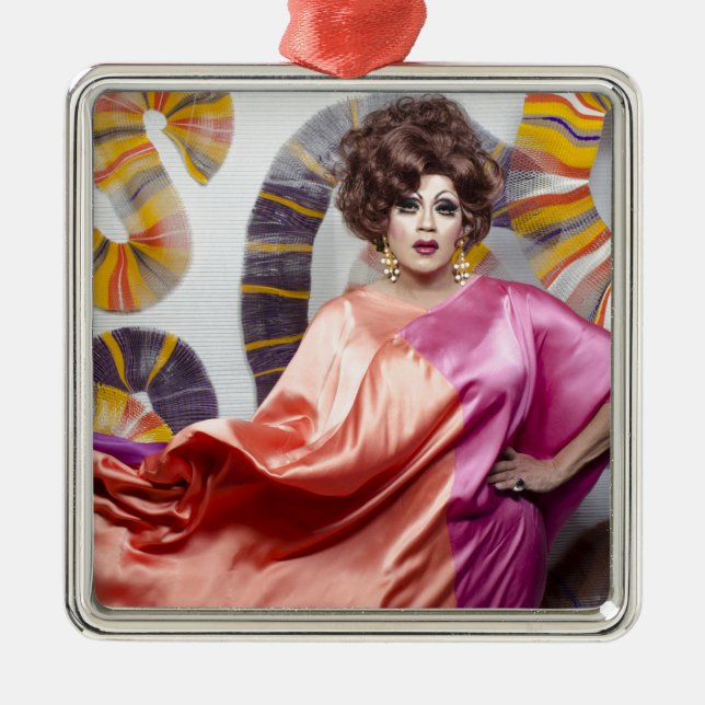 Juanita MEHR! Silbernes Ornament (Vorne)