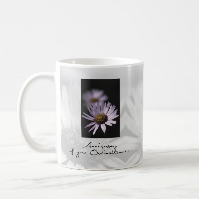 Jubiläum der Ordination, Aster Tasse (Links)
