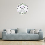 Jubiläum der Violettblütenhochzeit Große Wanduhr<br><div class="desc">Weißer Hintergrund,  violetter,  grüner und schwarzer Text. Mit Lavendel-Blume und Eukalyptusgrün dekoriert. Personalisieren und fügen Sie Ihre Namen und das Hochzeitstag oder Jahrestag. Zeige die Gesichtsnummer unter den Floralen.</div>