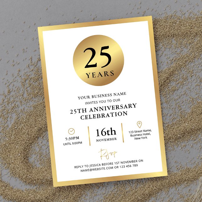 Jubiläum des eleganten Gold Company Events Einladung (Elegant white and gold Business Birthday Invitation with fully editable text, perfect for your party)