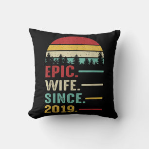 Jubiläumsgeschenk für Ihre epische Ehefrau Kissen