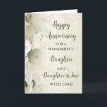 Jubiläumsjahr: Floral Daughter & Tochter Karte<br><div class="desc">Happy Hochzeitstag Karte für Tochter und Tochter im Gesetz mit schönen weißen Vintagen Blume Muster und sentimental Vers.</div>