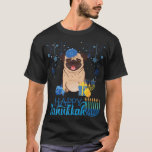 Jüdischer Mops Dog Menorah Hat Chanukah Hanukkah J T-Shirt<br><div class="desc">Jüdischer Mops Dog Menorah Hat Chanukah Hanukkah Jüdische Xmas Premium_1</div>