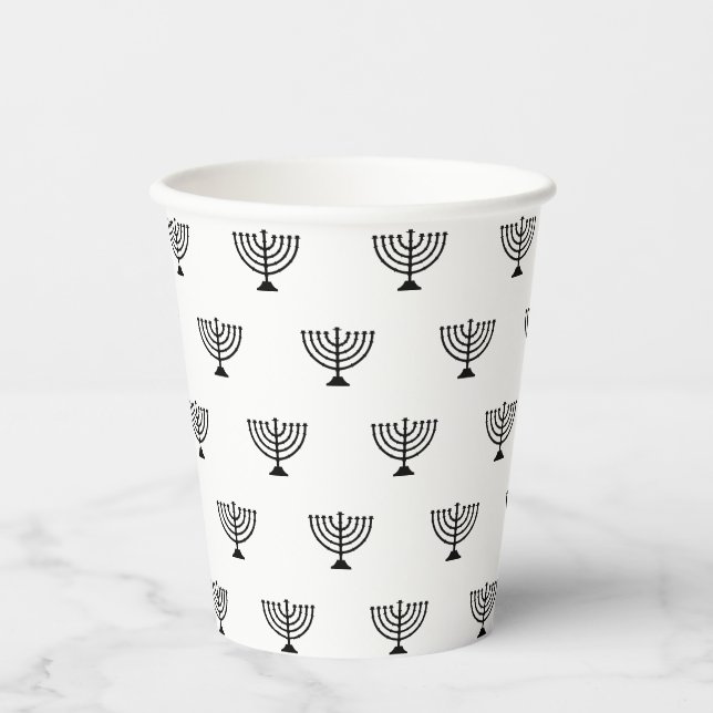 Jüdisches Menorah Schwarzweiß Muster Hanukkah Pappbecher (Vorderseite)