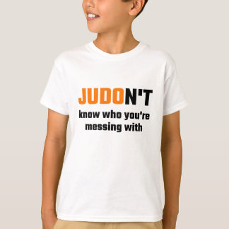 JUDOn't wissen, wem Sie mit verwirren T-Shirt
