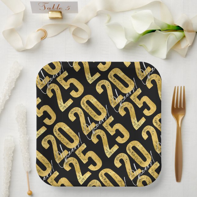 Juers to 2025 Gold Typografy New Year Party Pappteller (Hochzeit)