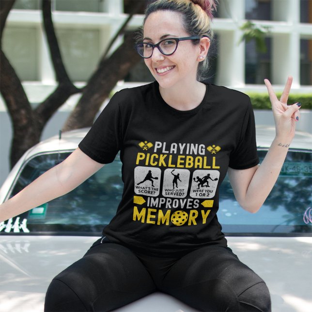 Jugar Pickleball Ejercita La Memoria  T-Shirt (Von Creator hochgeladen)