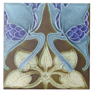Jugendstil-Dekorationskamin im Tile-Art-Stil Fliese