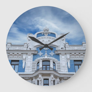 Jugendstil-Rahmen: Rigas architektonische Details Große Wanduhr