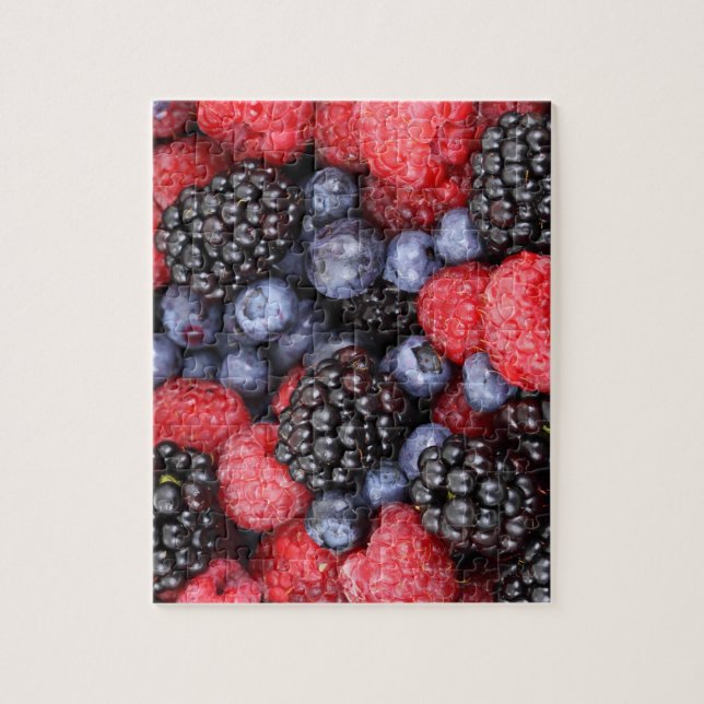Juicy and Ripe Berry Fruit Medley Puzzle (Vertikal)