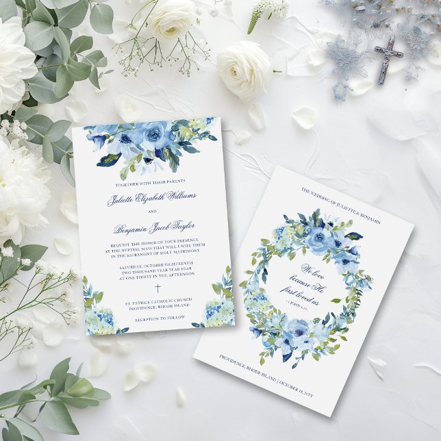 Juliette Dusty Blue Floral Katholic Wedding Einladung (Dusty blue, floral Catholic wedding invitation with Bible verse on back for an elegant vintage look)
