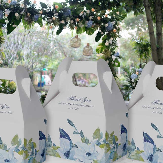 Juliette Dusty Blue Floral Wedding Gable Favor Box Geschenkschachtel (These pretty favor boxes feature dusty blue watercolor flowers & an elegant calligraphy script font)