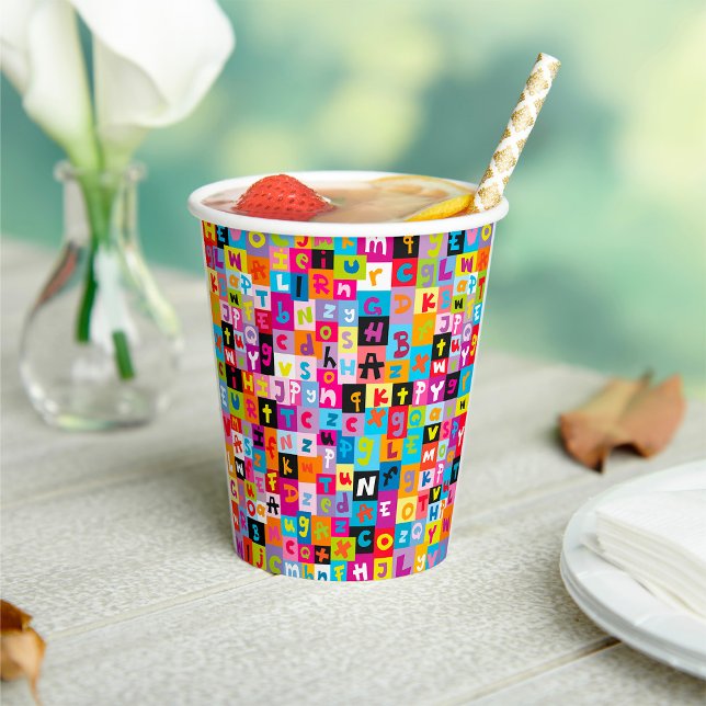 Jumble Alphabet Pattern Pappbecher (Von Creator hochgeladen)