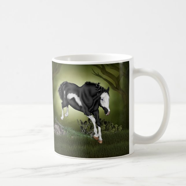 Jumping Black and White Overo Paint Horse Tasse (Rechts)