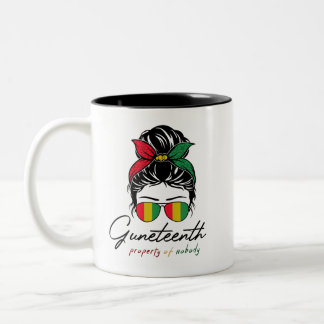 Juneteenth-Eigenschaft von niemand chaotischen Bun Zweifarbige Tasse