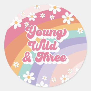 Jung, wild, drei Retro-Regenbogen 3. Geburtstag Runder Aufkleber