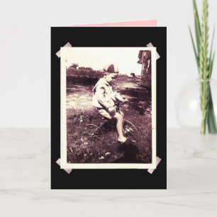 JUNGE AUF DEM FAHRRAD KARTE