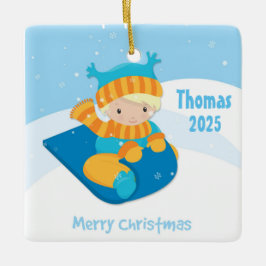Junge auf Schlitten, Weihnachten Keramikornament