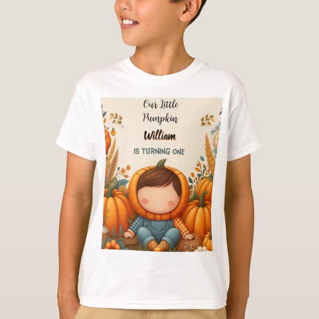 Junge Farm kids unser kleiner Kürbis, der einen um T-Shirt (Vorderseite)