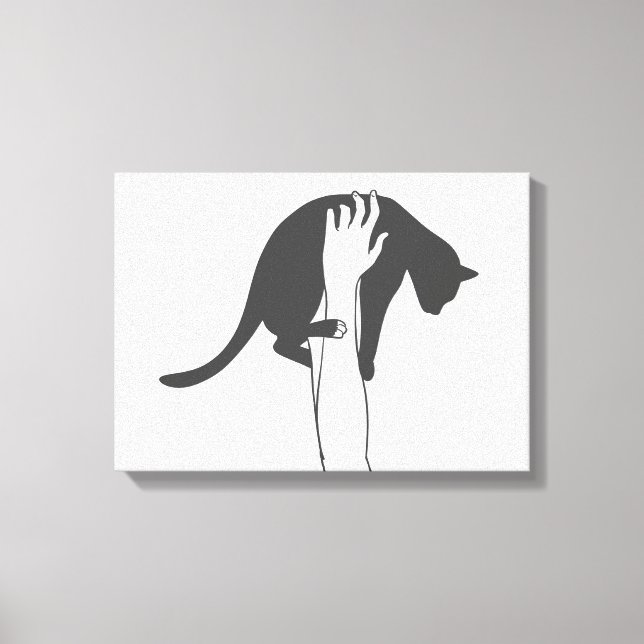 Junge Frau, die Katze hebt, wählt Hintergrundfarbe Leinwanddruck (Vorderseite)