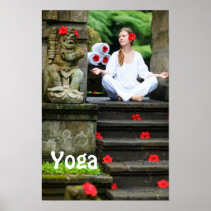 Junge Frauen praktizieren Yoga Poster