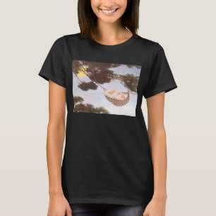 Junge im Hassoc-Baum von Jessie Willcox Smith T-Shirt