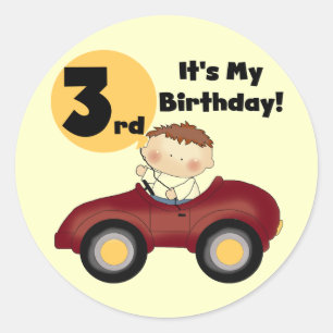 Junge in Red Car 3. Geburtstag T - Shirt und Gesch Runder Aufkleber