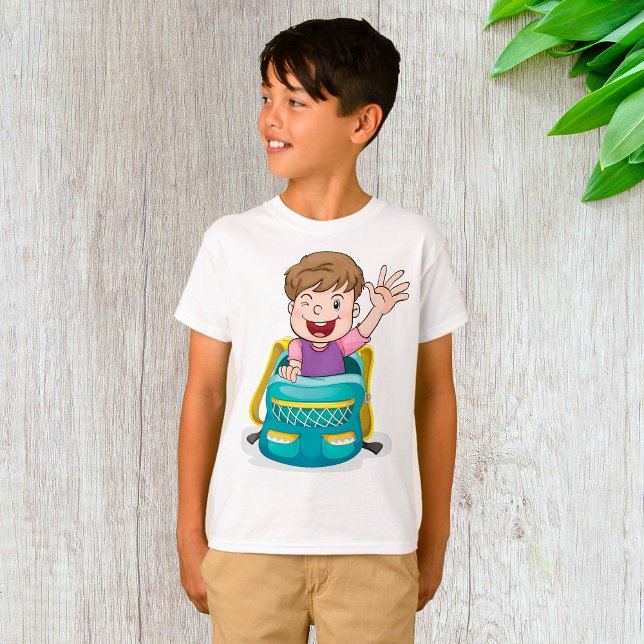 Junge in Rucksack Wave Fun School Kind T-Shirt (Von Creator hochgeladen)