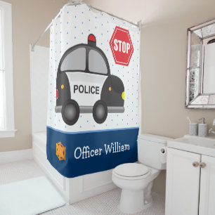 Junge Junge Polizei Beamte Badezimmer Badewanne Duschvorhang