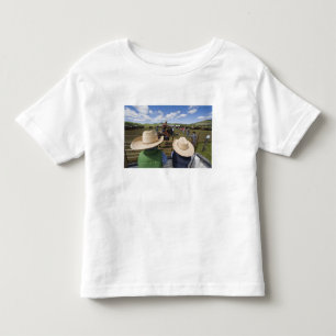 Junge Jungen nehmen an der Hughes Ranch 2007 teil Kleinkind T-shirt