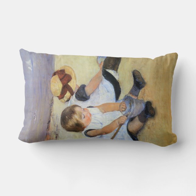 Junge Kinder, die am Strand spielen (Mary Cassatt) Lendenkissen (Rückseite)