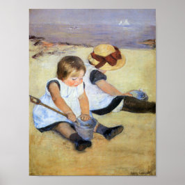 Junge Kinder, die am Strand spielen (Mary Cassatt) Poster