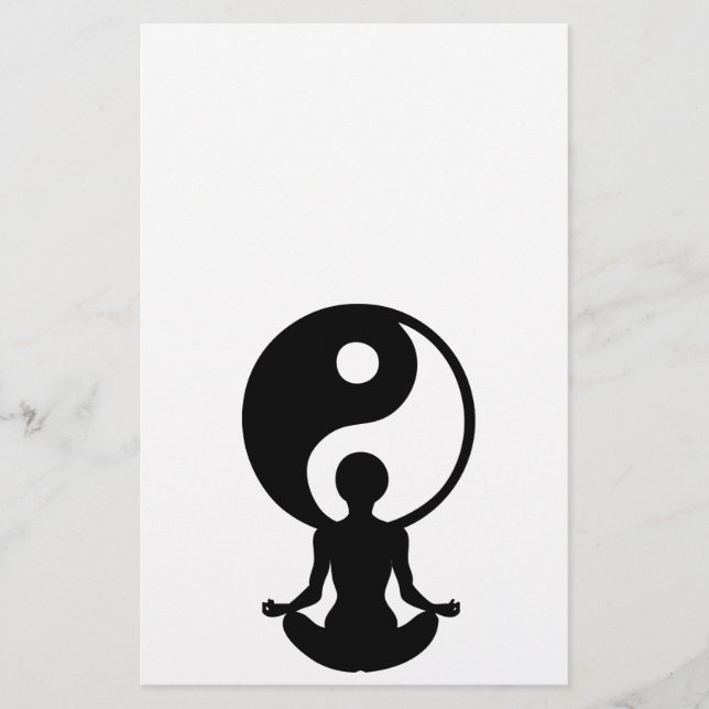 Junge Mädchen, die Yoga praktizieren Flyer (Vorne)