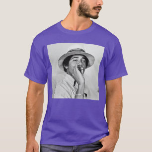 Junge Obama Hochschule raucht vintage Barack Obama T-Shirt