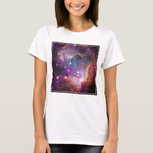 Junge Sterne in der kleinen Zauberwolke. T-Shirt