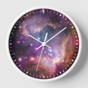 Junge Sterne in der kleinen Zauberwolke. Uhr